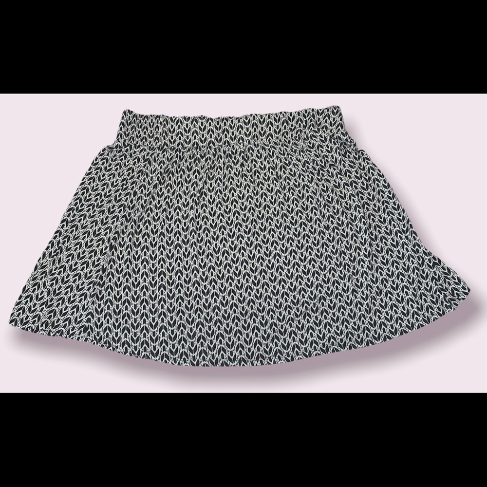Lane Bryant black and white chevron print a-line midi skirt (size 22/24)